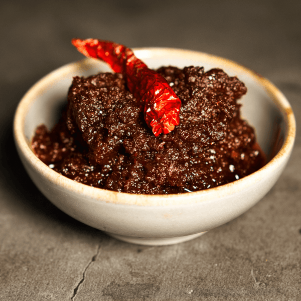 Thai Chilipaste mit Schweinefleisch - Namprik Pao - Yak Thai